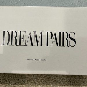 Mila nude suede pump